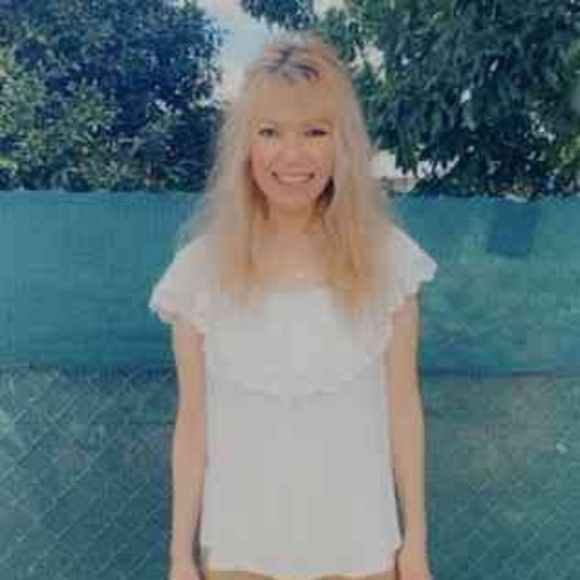 Meet your Posher, Tina - Picture 1 of 1